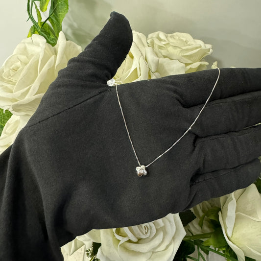 Collana veneziana con fiore punto luce oro e diamante