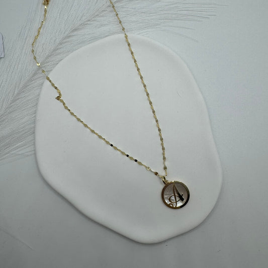 Collana specchiatina con lettera cerchio oro