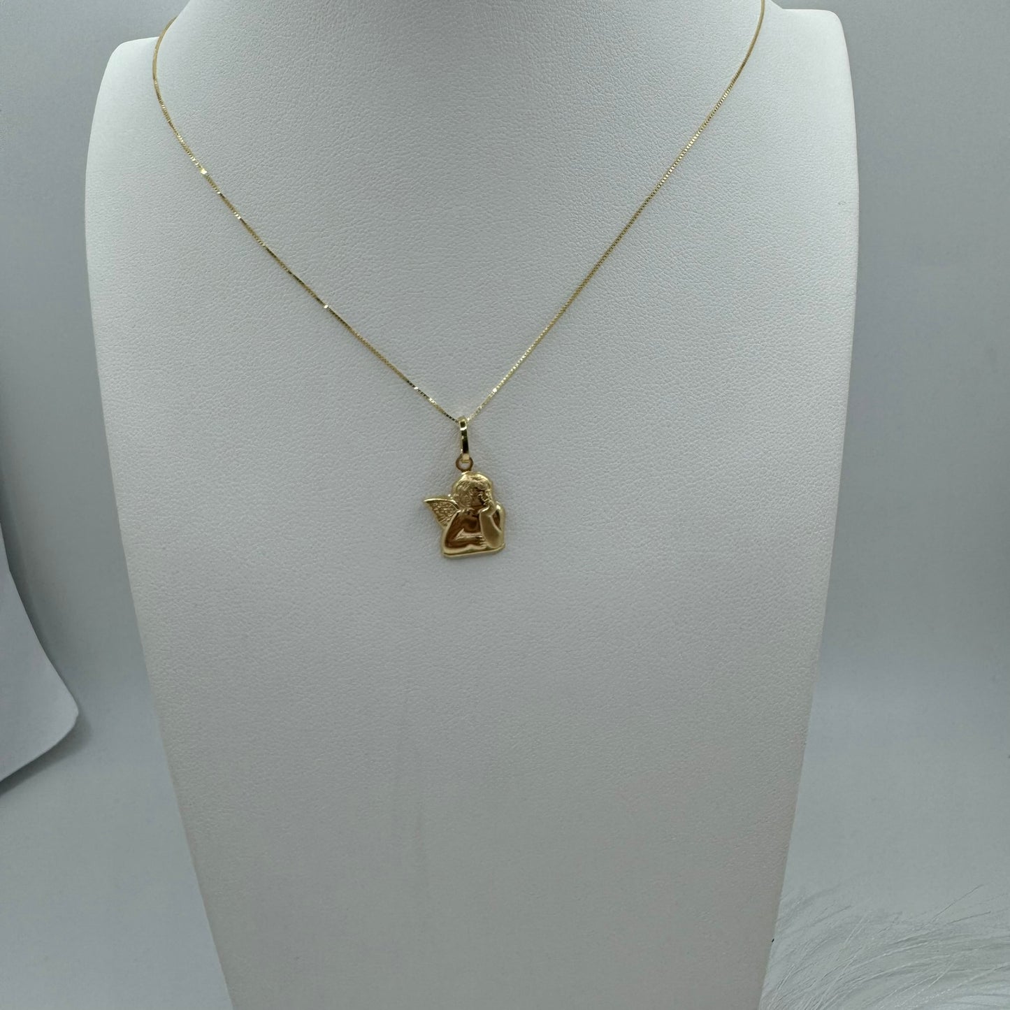 Collana con angelo oro