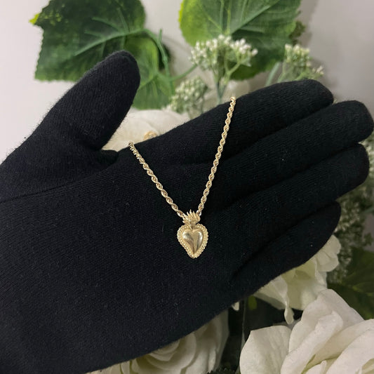 Collana fune con cuore sacro oro