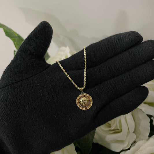 Collana fune con medusa oro