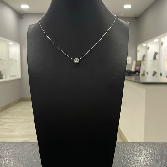 Collana con punto luce tondo con diamante